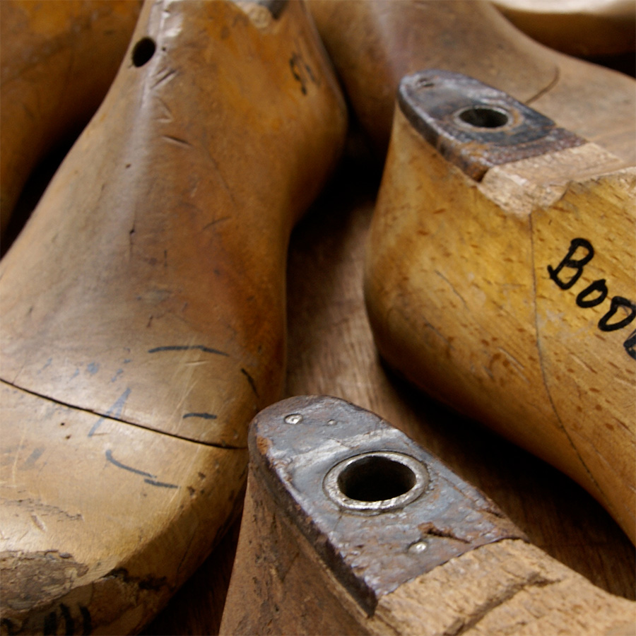 Nette herenschoenen met verschillende breedtematen